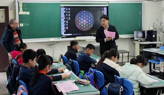 學區國小宣導1